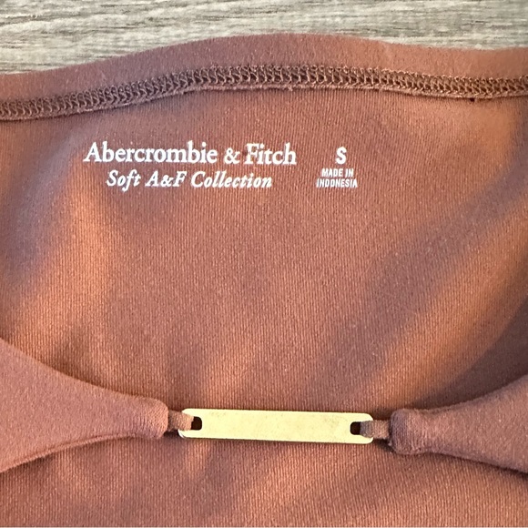 Small Abercrombie body suit - Picture 3 of 3